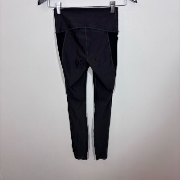 Women's UA Project Rock HeatGear® No-Slip Waistband Leggings size XS - Picture 6 of 13